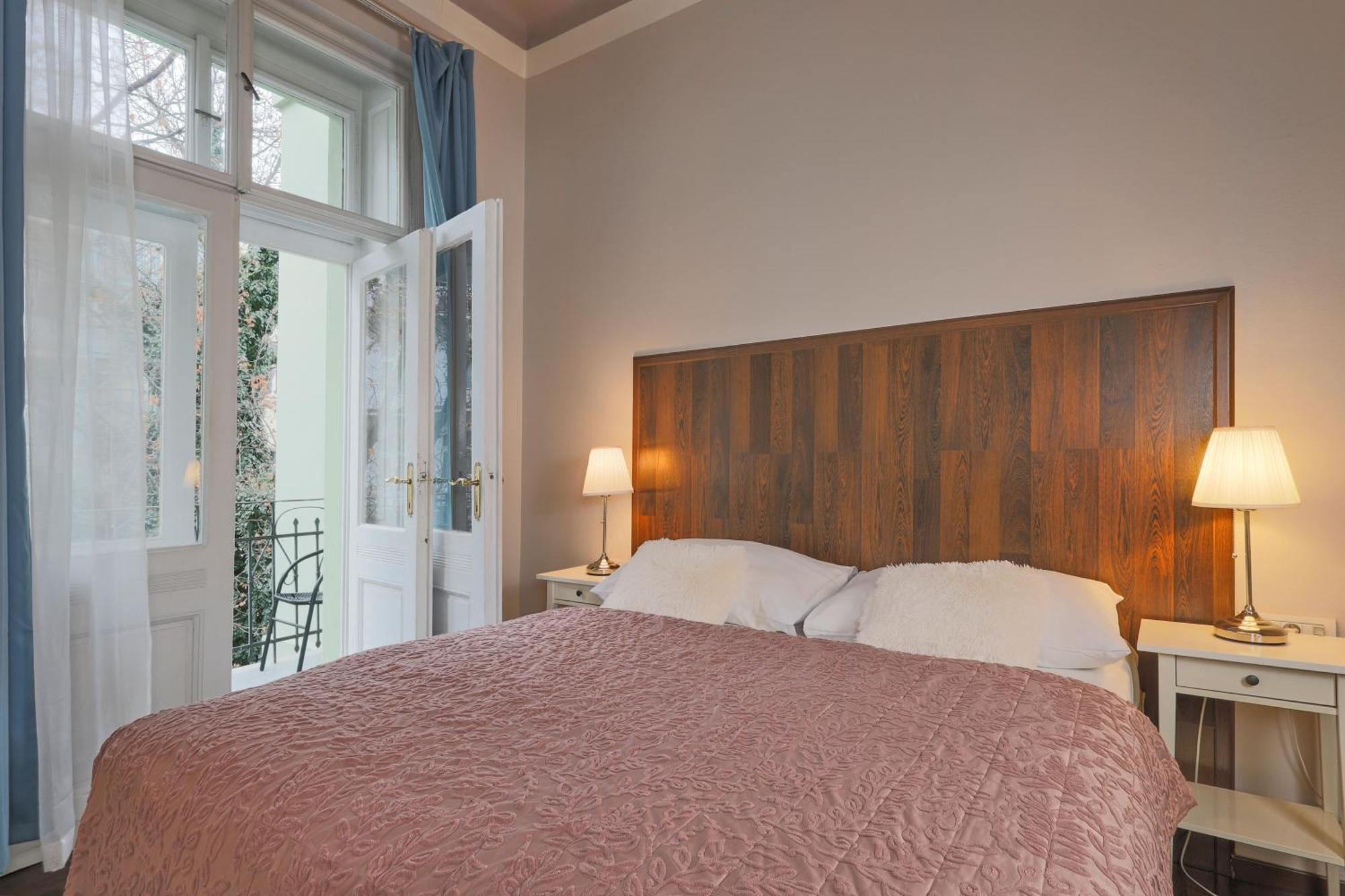 Aparthotel Janackovo - Riverside Prague